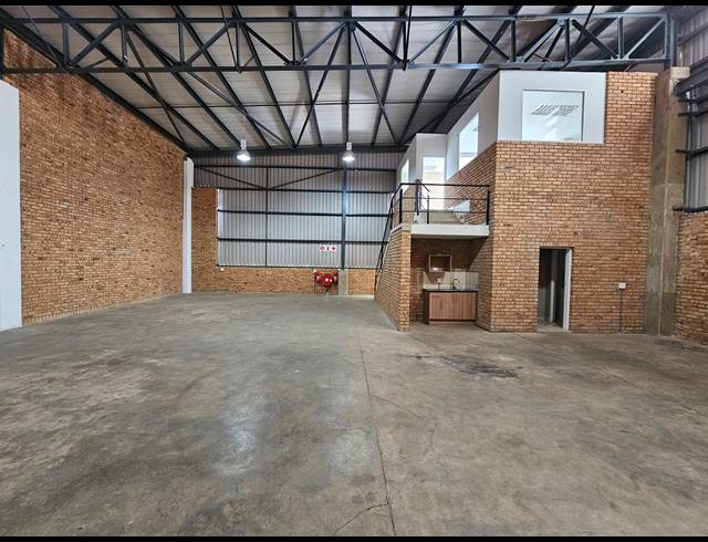 302M² MINI FACTORY TO LET IN LANSERIA